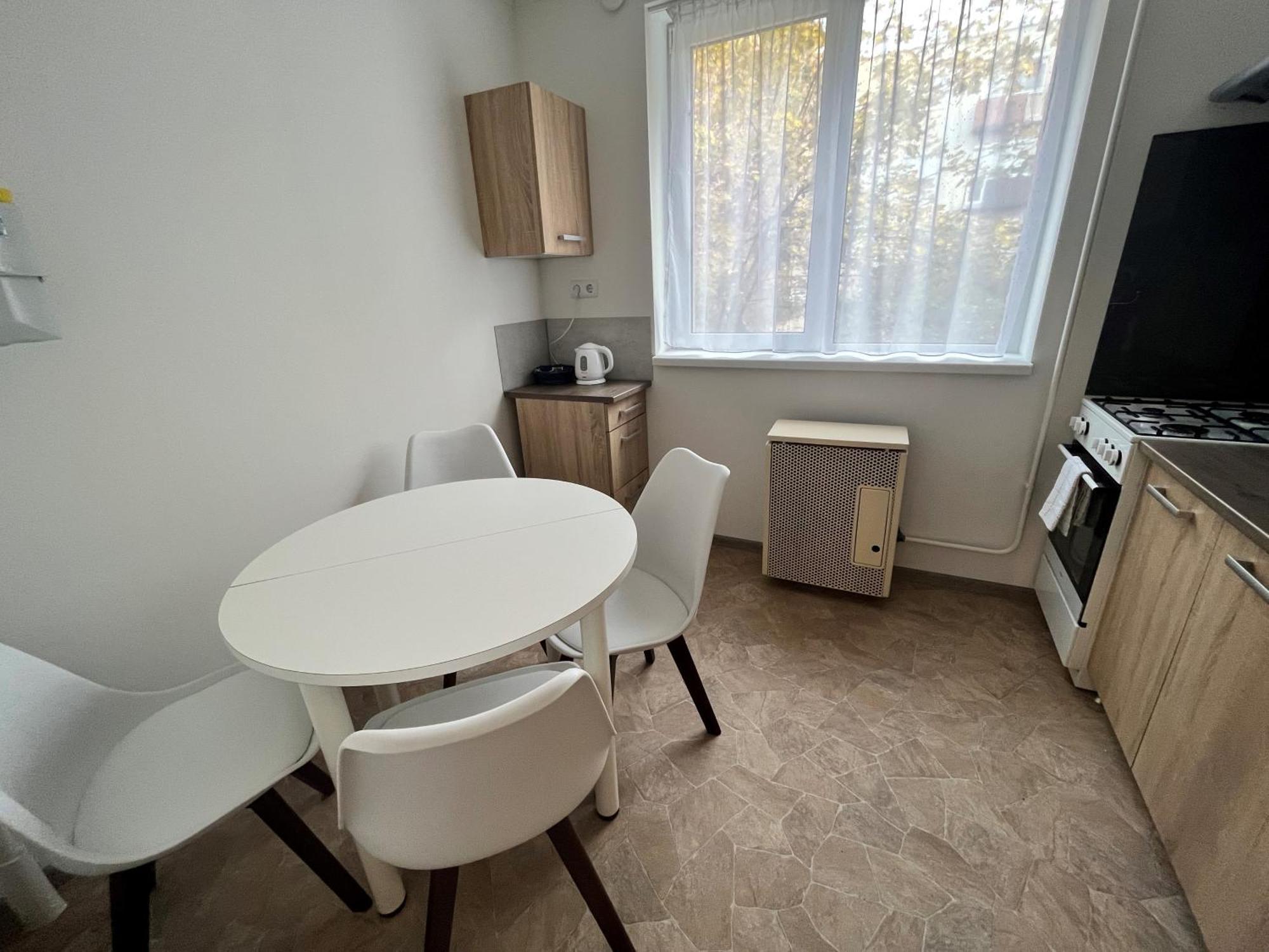 Karman Apartman - 2 Bedroom Entire Flat In The Center Jászberény Esterno foto